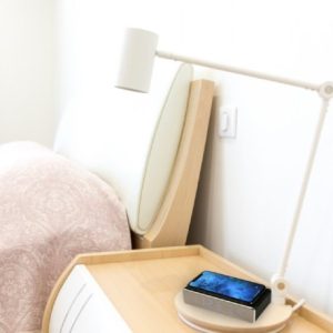 Digitalni sat + alarm sa bežičnim punjenjem telefona, Black